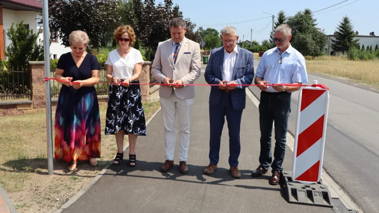 Nowa ścieżka rowerowa w gminie Krzymów oficjalnie otwarta