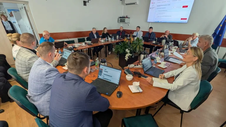 Plan Ogólny Gminy Krzymów odroczony. Mieszkańcy protestują przeciwko kopalni