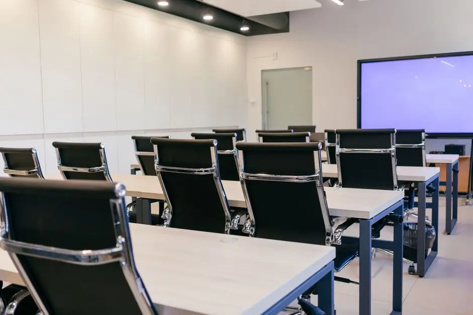 Konin szuka wykonawcy mebli do sali konferencyjnej Urzędu Miejskiego