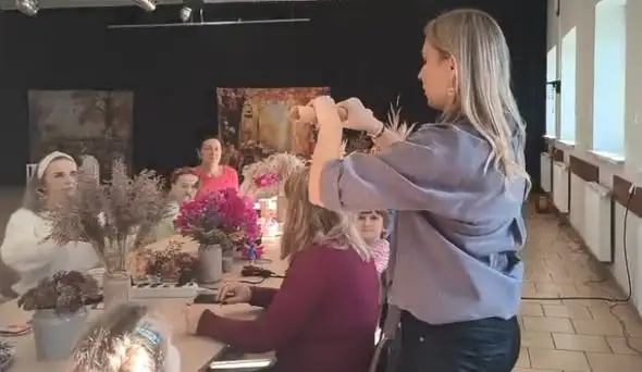 Jesienne warsztaty z dynią w roli głównej w Gminnym Ośrodku Kultury w Brzeźnie