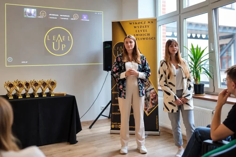Łódź: Stowarzyszenie LEVEL UP świętuje 7. urodziny i wręcza Złote Levelki